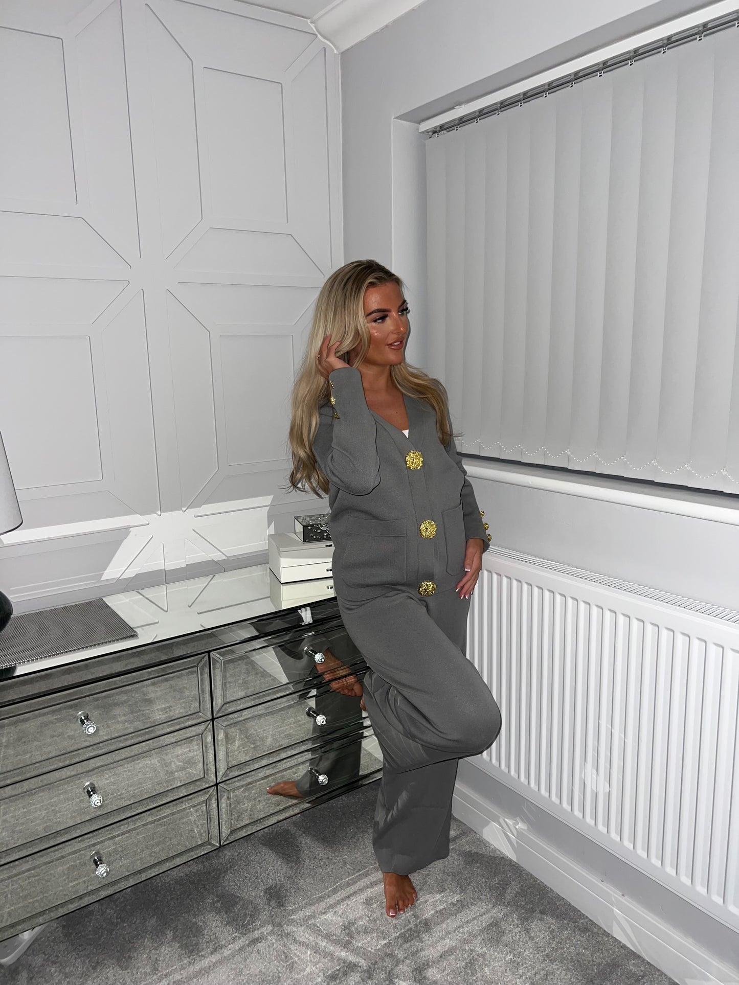 GOLD BUTTON LOUNGE SET - GREY