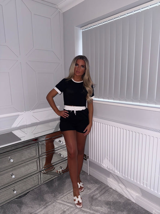 HETTI - BLACK